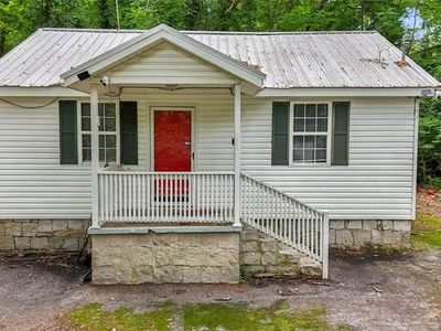 281 Valley Lake Dr