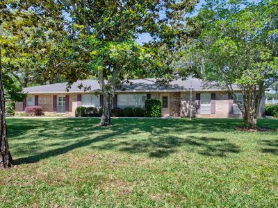 645 Country Club Ave