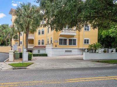 200 S INTERLACHEN AVENUE #350