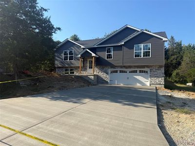 210 Mulberry Ln