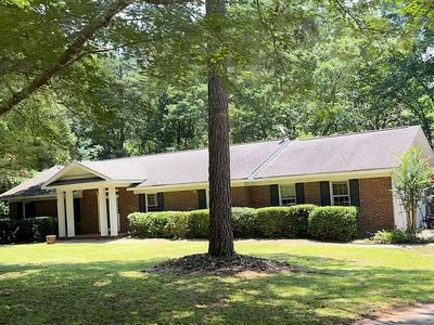 201 Loraine Woods Dr