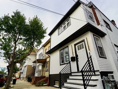 805 3rd Ave