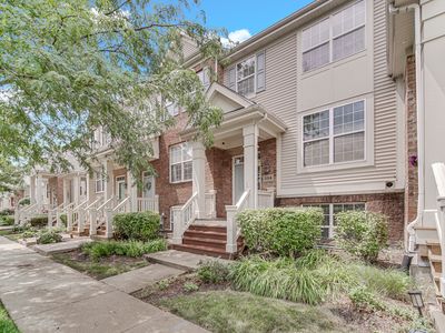 Property at 354 Broadmoor Ln, Bartlett, IL