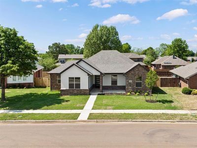 2812 Astor Dr