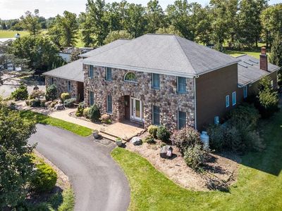 102 Middle Creek Rd