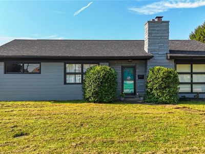 138 E 5th St