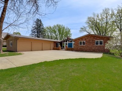 70 Valley Ln