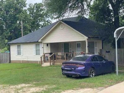 1011 Flanagan Dr