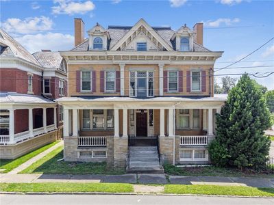 112 Alexander Ave