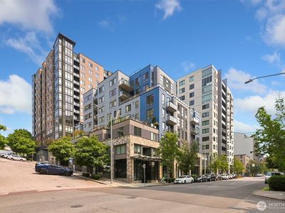 81 Clay Street #403