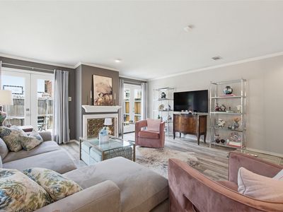 4017 Buena Vista St Unit 104