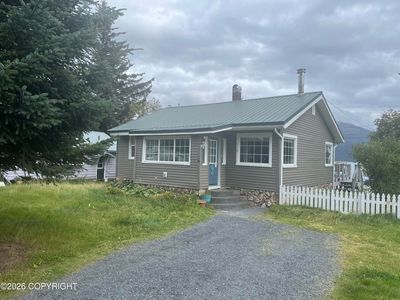 318 6th Ave