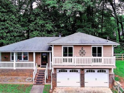 Property at 3198 Laura Way, Winston, GA