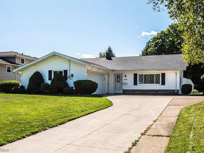 28723 Tudor Dr