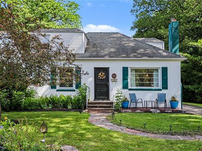 748 Eaton Rd