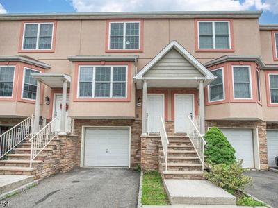 24 Van Pelt Pl APT B