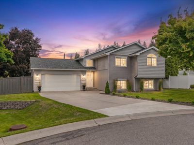 5011 N Lillian Ct