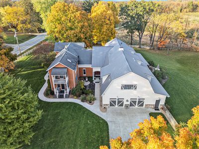 2325 Portage Rd