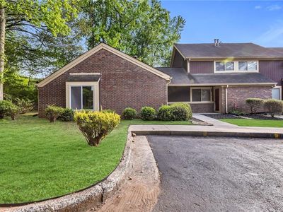 72 Country Place Ct