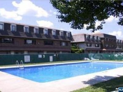 565 E-16 Grove #E-16