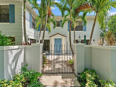 352 Prestwick Circle #2