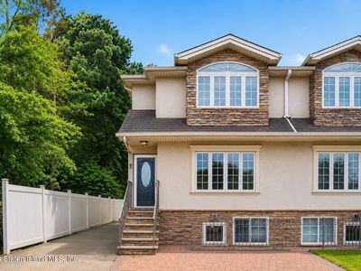 78 Crabtree Ave
