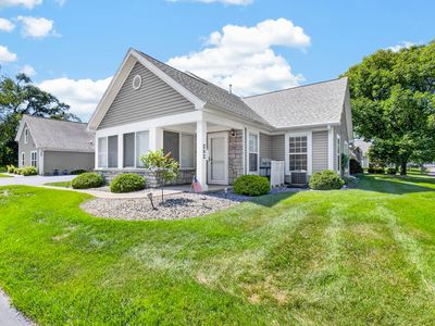 282 Ashton Lake Dr