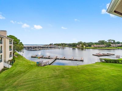 12800 Melville Dr APT A313