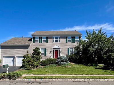 27 Village Rd