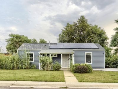 1735 W Burlington Pl