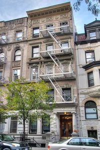 151 W 80th St APT 3R