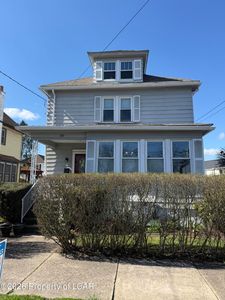 189 Lyndwood Ave