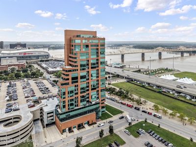 222 Witherspoon St #902