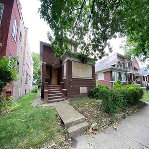 7521 S Ridgeland Ave