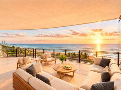 8701 Collins Ave #701