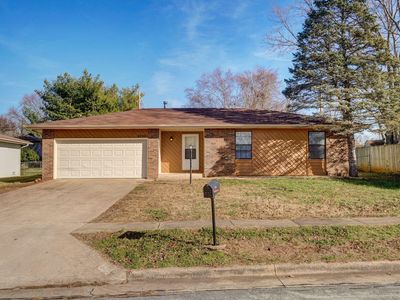 2250 S Nettleton Avenue