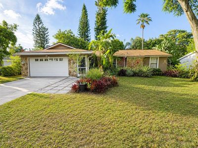 1671 Castlewood Ln