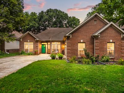 2228 Dunhill Ln
