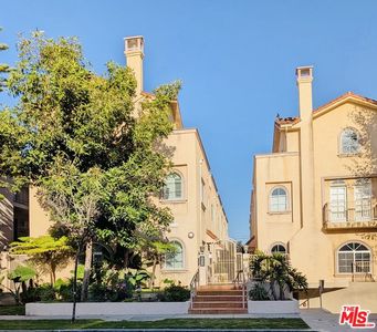 5719 Camellia Ave Unit 109