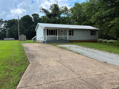 255 Legens St