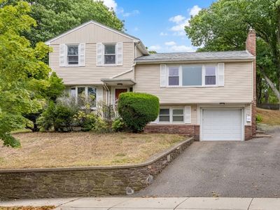 68 Faxon Ln