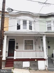 327 E Arch St