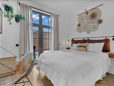 300 W 122nd St APT 6R