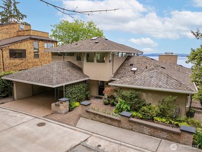 2530 Mount Claire Drive S
