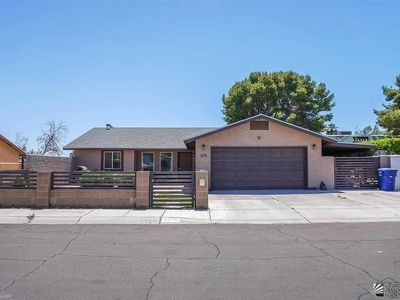 Property at 3215 W London Dr, Yuma, AZ