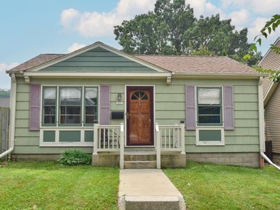 1831 East Hillcrest AVENUE