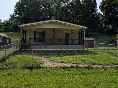 648 Daisy Ln