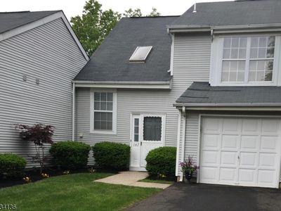 147 Picadilly Pl