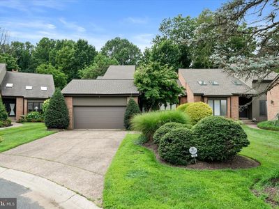 122 Downs Dr