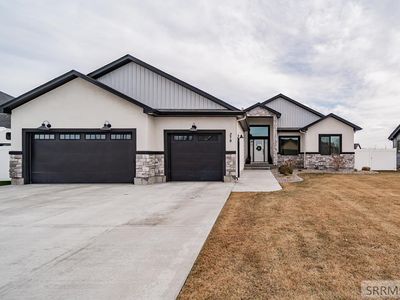 379 Fire Thorn Dr